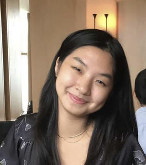 Portrait photo of Stephanie Dai