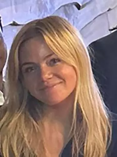 Portrait photo of Mia Hippisley
