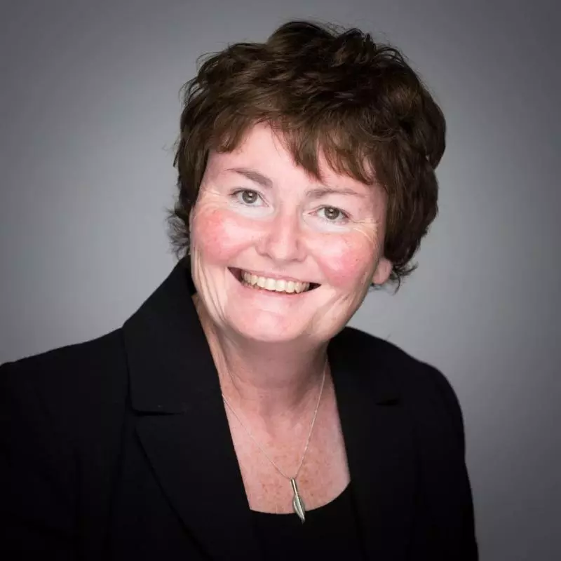 fiona powrie 9156a52a557ce091bb8ac453cd868c35